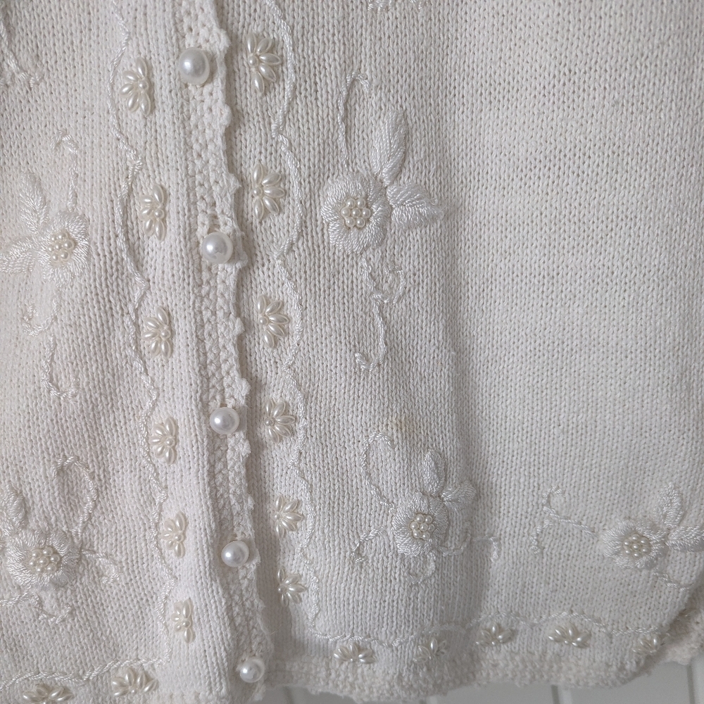 Vintage Cotton White Women's Cardigan Pearl Buttons Embroidered Flowers Size M - Picture 4 of 8